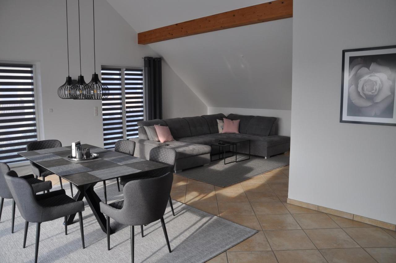 Schnurs Ferienwohnung Römerberg Exterior foto